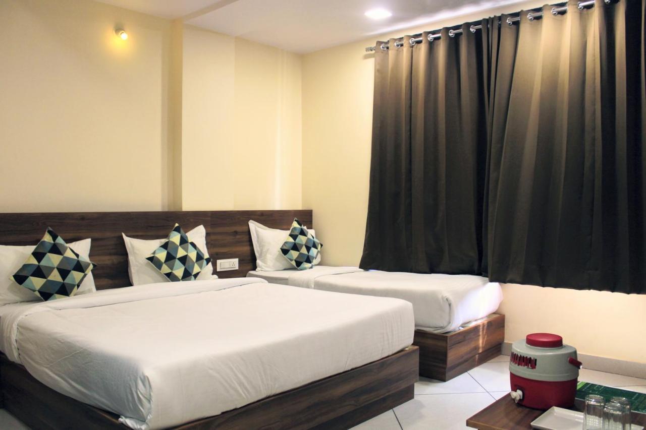 Maruti Group Of Hotels - Shri Naman Nāthdwāra Eksteriør bilde