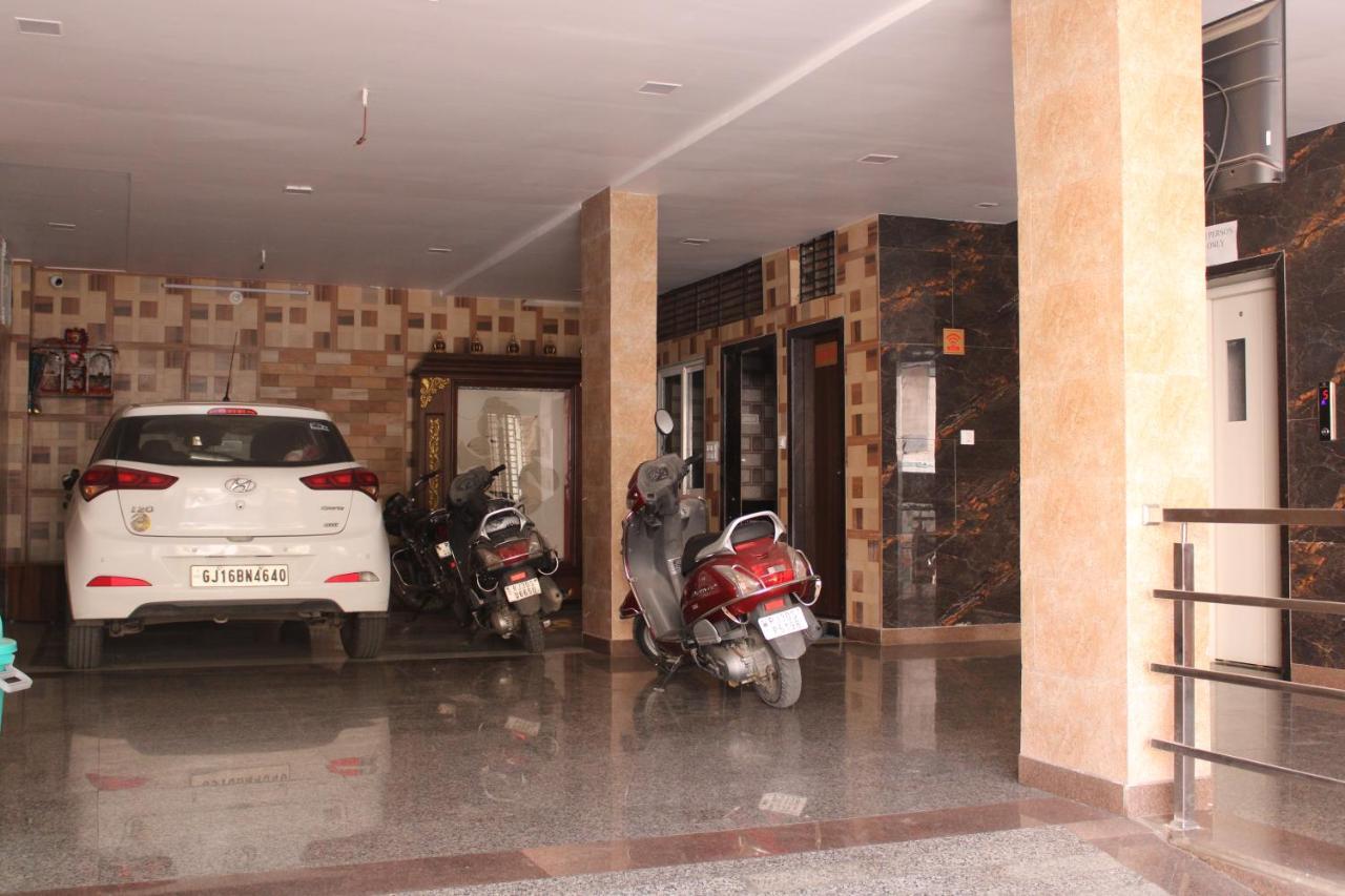 Maruti Group Of Hotels - Shri Naman Nāthdwāra Eksteriør bilde