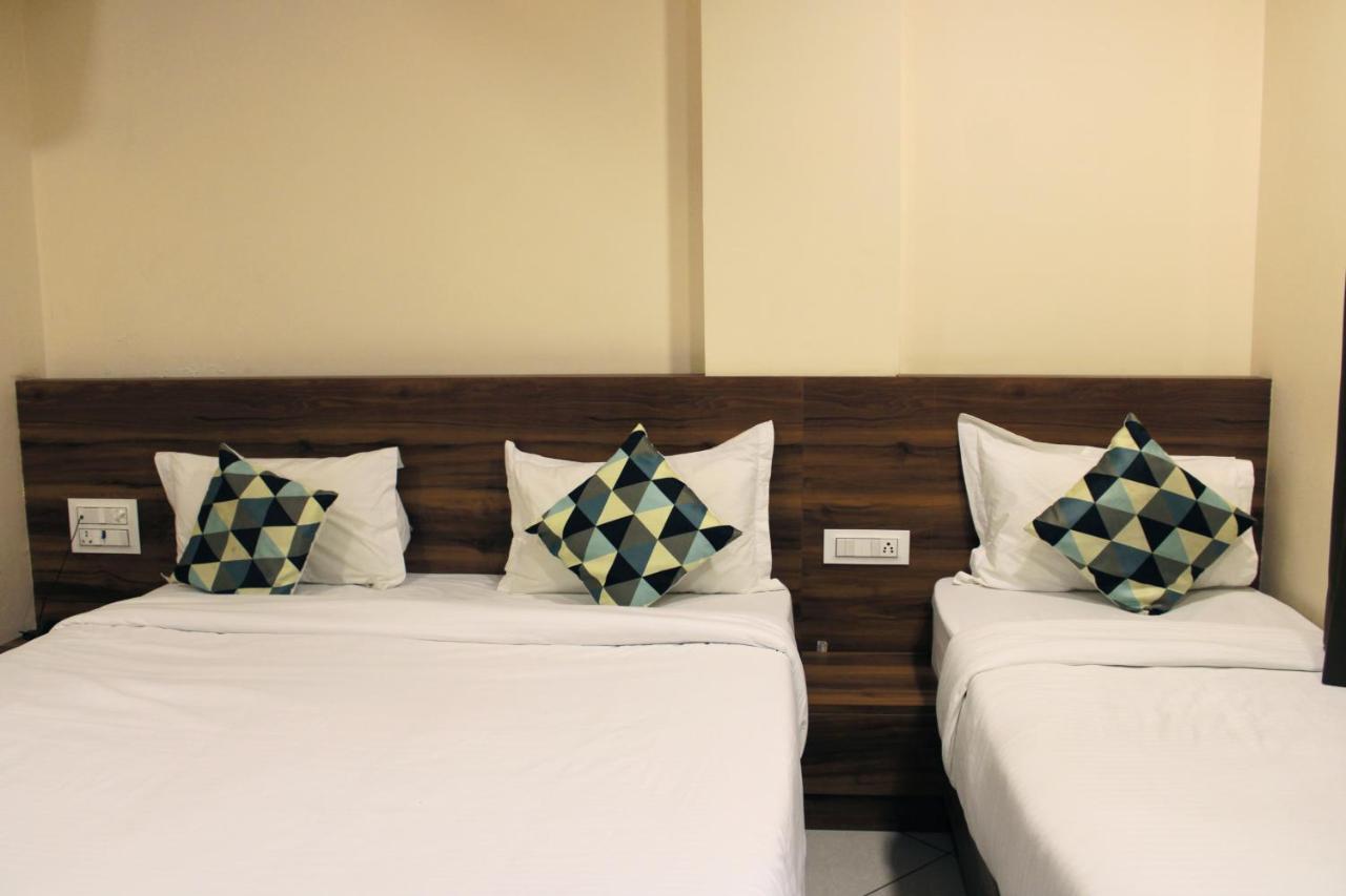 Maruti Group Of Hotels - Shri Naman Nāthdwāra Eksteriør bilde