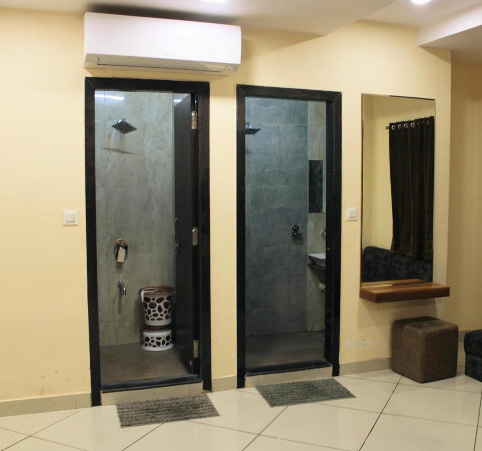 Maruti Group Of Hotels - Shri Naman Nāthdwāra Eksteriør bilde