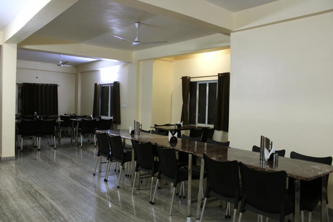 Maruti Group Of Hotels - Shri Naman Nāthdwāra Eksteriør bilde
