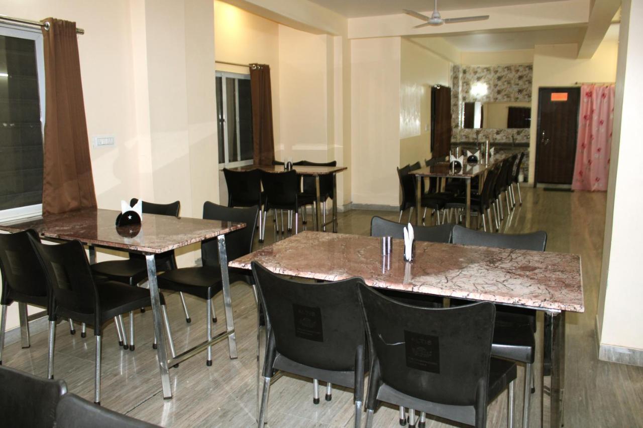 Maruti Group Of Hotels - Shri Naman Nāthdwāra Eksteriør bilde