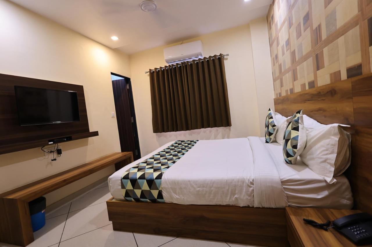 Maruti Group Of Hotels - Shri Naman Nāthdwāra Eksteriør bilde
