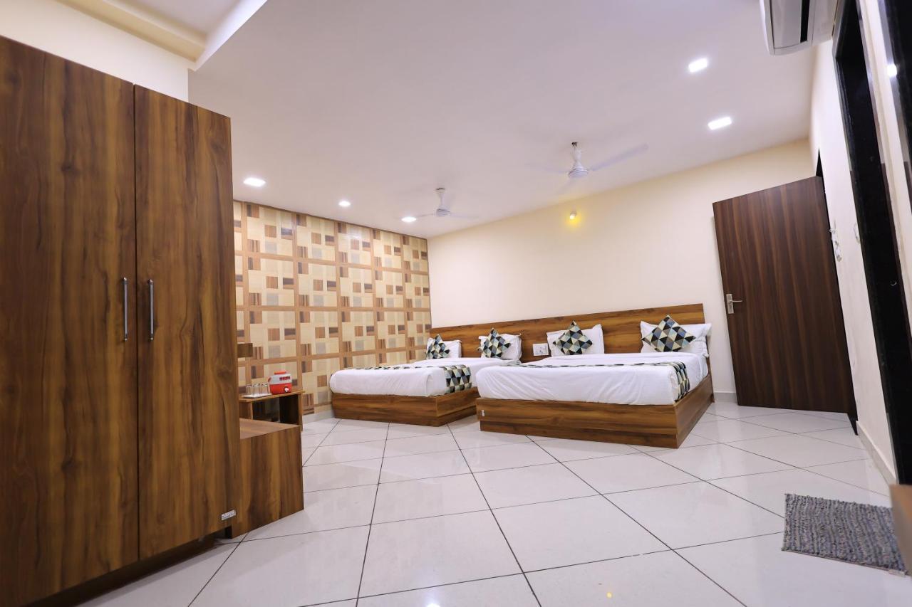Maruti Group Of Hotels - Shri Naman Nāthdwāra Eksteriør bilde