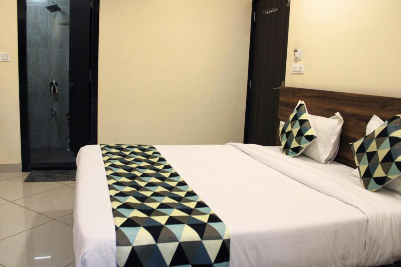 Maruti Group Of Hotels - Shri Naman Nāthdwāra Eksteriør bilde
