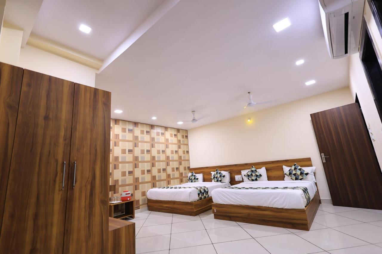 Maruti Group Of Hotels - Shri Naman Nāthdwāra Eksteriør bilde